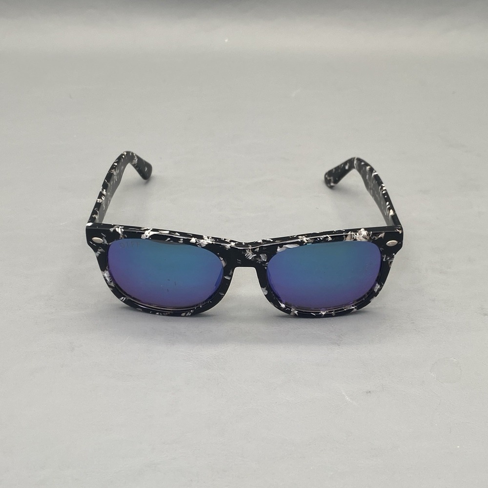 DIFF EYEWEAR MIRRORED BELLA POLARIZED BW BU03P Bluish-Purple Tint Lense - Picture 8 of 14